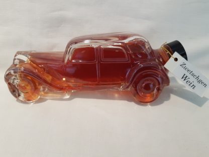 Zwetschgenwein in Autoflasche